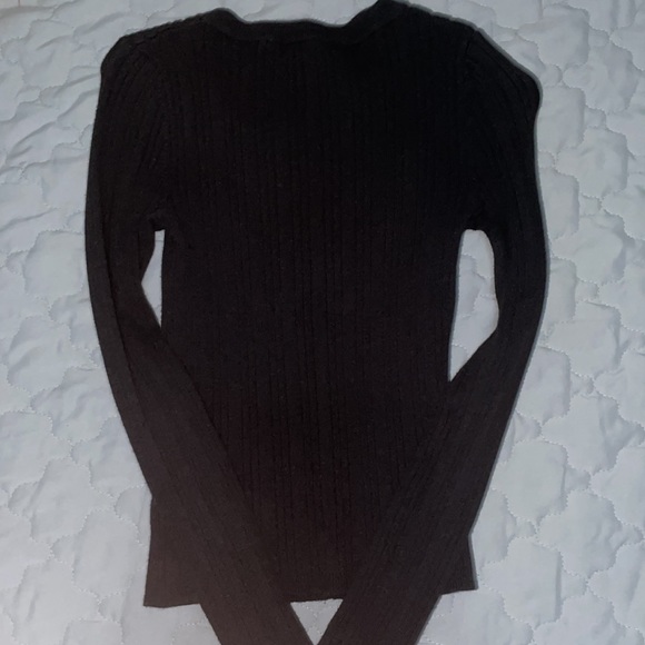 Plain Black Tee - Picture 2 of 3